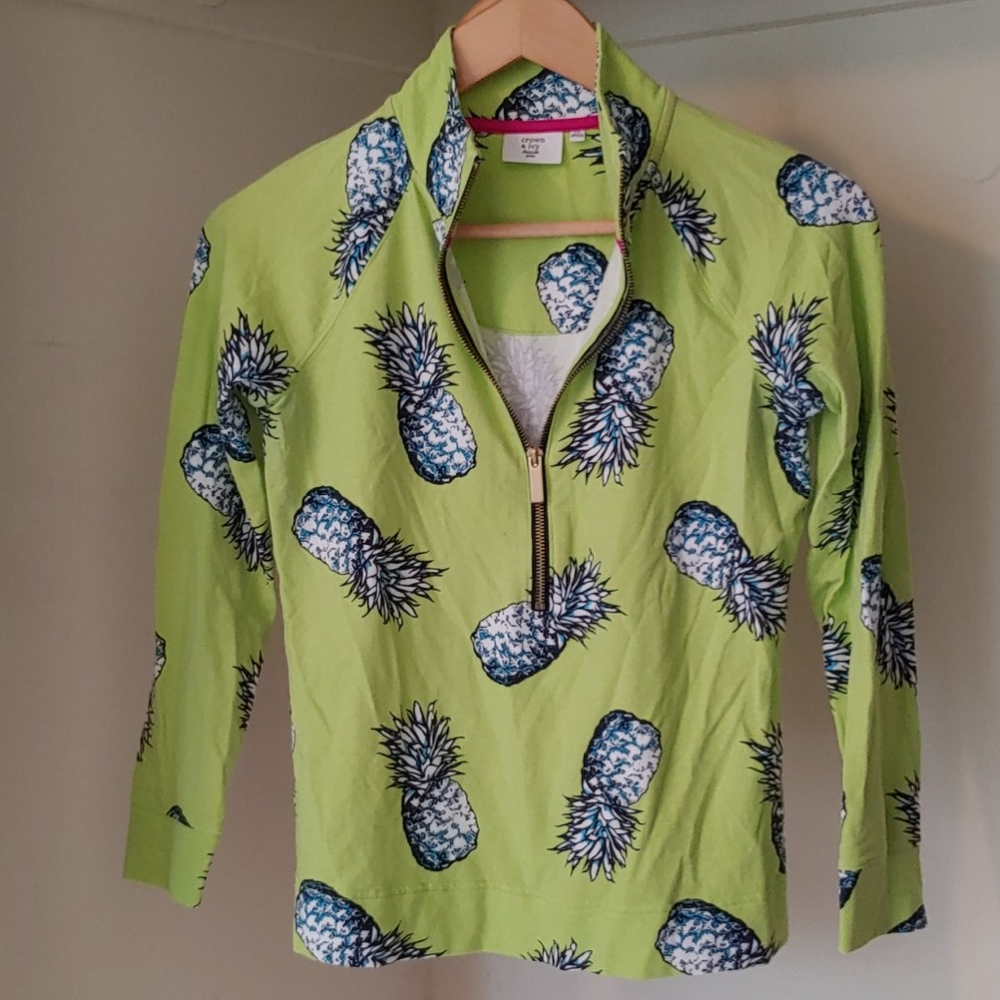 Green pineapple shirt